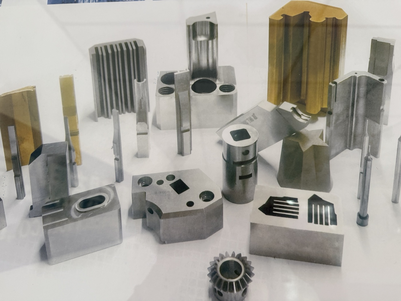 Precision mold inserts, cores and components at Huicheng